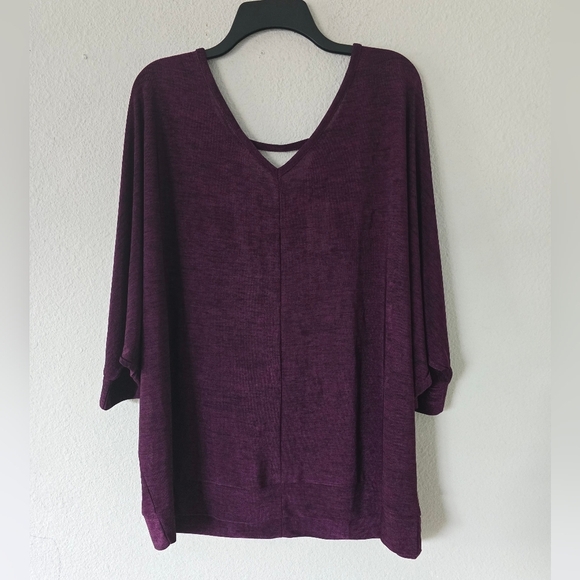 Lane Bryant Blouse Women 22/24 Purple Dolman Sleeve V-Neck Cut Out New - Picture 2 of 13